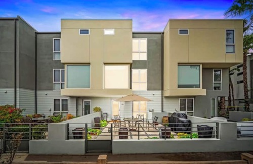 Venice House | Modern Marina/Venice Townhouse-3 Min from Beach!