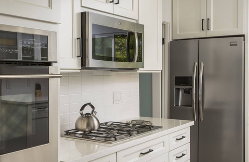 Twin Palms House | Modern Marion at Twin Palms - Walk to Palm Canyon Drive!