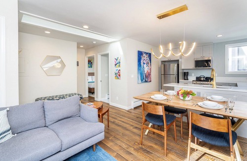 Telluride Condo | Modern Mid-Town Hideaway, Steps to Gondola, Walk Anywhere