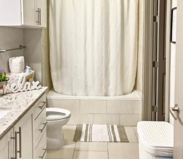 Midtown Apartment | Modern Midtown Oasis - Overlooking ATL with City and Pool View