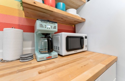 Lubbock House | Modern ✮ MOD-POD ✮ - 1bd/1 bath
