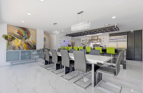 Bonita House | Modern modern Palm Springs home in San Diego