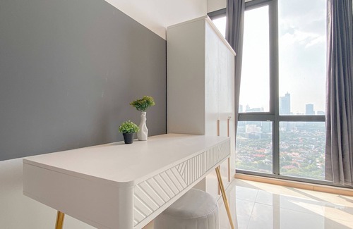 Mampang Prapatan Apartment | Modern Monochromatic 2Br Near Lrt Station At Apartment Samara Suites