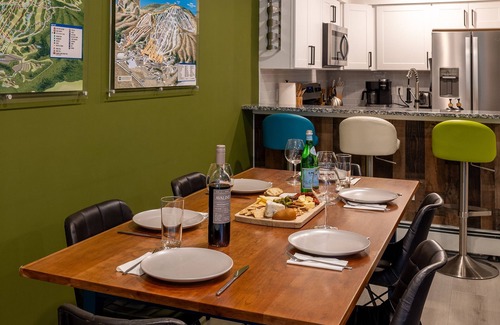 West Dover House | Modern Mount Snow Gnarvana - Balcony/Pet-Friendly/Walk to Lifts & Lodge