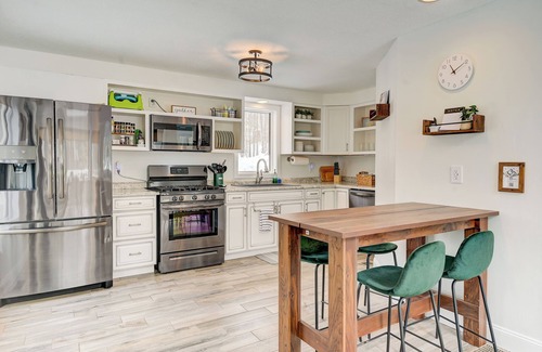 Birch Hill House | Modern Mountain Escape. Outdoor Patio, Fire Pit, EV Charger & Nature Views