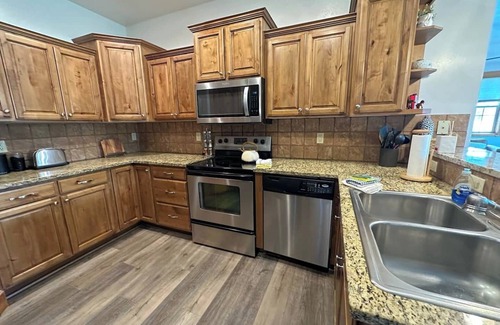 Driggs Condo | Modern Mountain Family Condo Near Grand Targhee + Driggs