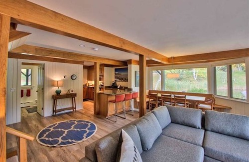 Stowe Area House | Modern Mountain Getaway ~ Ski-in Ski-Out ~ Scenic Pond front ~ 4 Seasons!