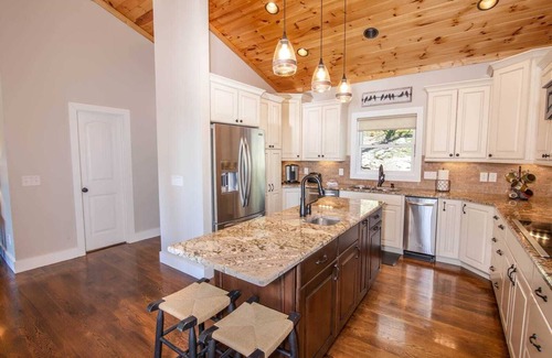 Seven Devils House | Modern Mountain Home on Seven Devils
