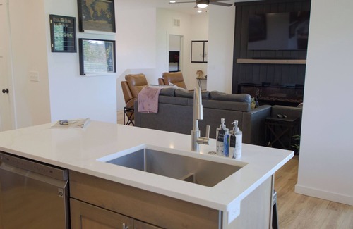 Driggs House | Modern Mountain Home at the base of Targhee Ski Resort-Private Hot Tub -A.C.unit