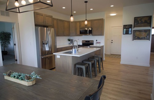 Driggs House | Modern Mountain Home at the base of Targhee Ski Resort-Private Hot Tub -A.C.unit
