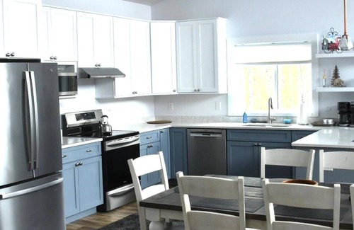 Talkeetna House | Modern Mountain Retreat - Tri River Hideaway only 2 miles to downtown Talkeetna
