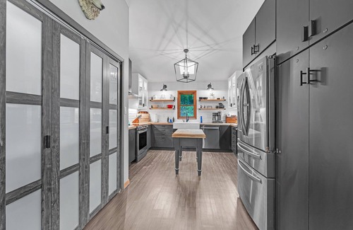 Old Timberline House | Modern Mountain Retreat Near Dolly Sods & Skiing 3 Bedroom Home
