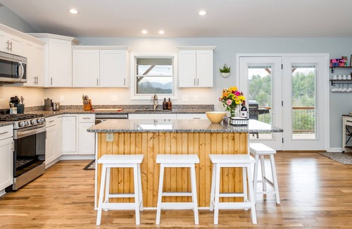 Weaverville House | Modern Mountain View Retreat - 20 minutes from Downtown Asheville