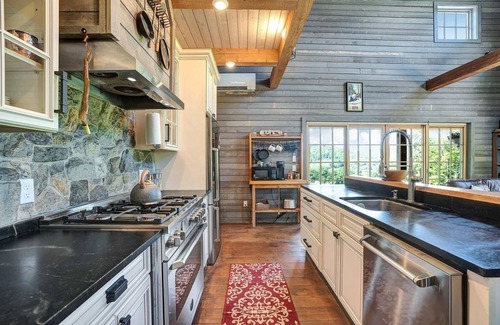 Brownsville Cabin | Modern Mt. Ascutney Cabin - Views, Fireplace, Chef’s Kitchen, Pets Welcome
