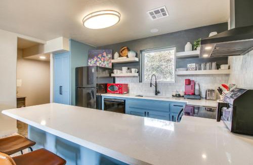 Medicine Park House | Modern Mtn-View Designer Home in Medicine Park