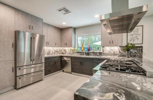 Nacogdoches House | Modern Nacogdoches Vacation Rental Near Downtown!