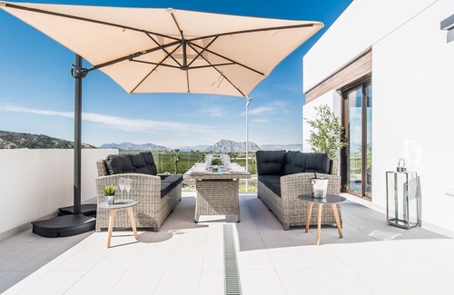 Algorfa House | Modern New 3 bedroom House with Pool, La Finca Golf.