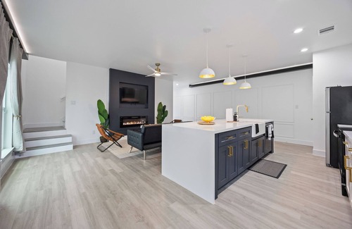 Northside House | Modern NEW 3BR Home w/Garage & Big Backyard
