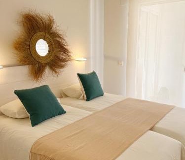 Puerto Banus Apartment | Modern new apartment, sea view and private parking