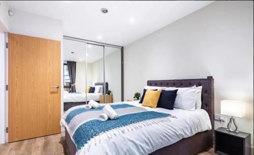 Bermondsey Apartment | Modern new-built 1 Bedroom Apt in heart of LDN