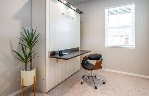 Old Farm District House | Modern New Construction, Families Welcome, Hikes, Rivers, Parks