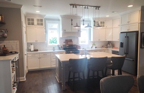 Lynchburg House | Modern New Farmhouse Home 10 Minutes from LU and U of Lynchburg