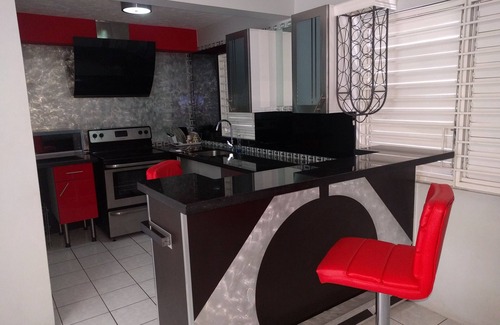 Kencot Apartment | Modern New Kingston Apartment (Secured/Parking)