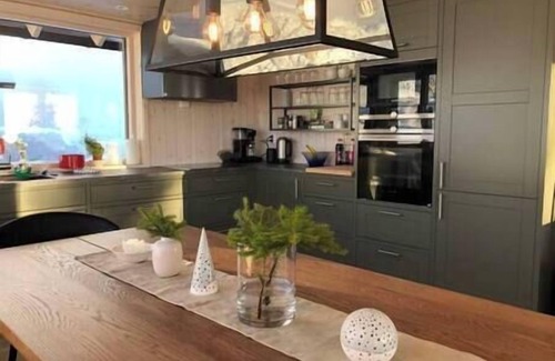 Ringsaker House | Modern New Large Cabin Ski in/out Sjusjøen