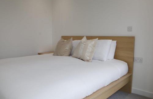 Fairfield Apartment | Modern New Spacious Apartment