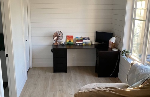 Surrey House | Modern / New Townhouse (Grandview Area) * Only available for monthly rental now
