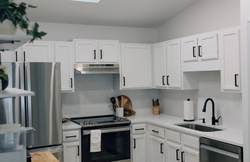 Arlington House | Modern & NEWLY remodeled home in Jacksonville with an AMAZING location.