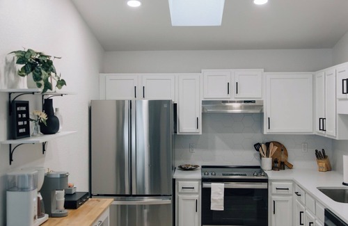Arlington House | Modern & NEWLY remodeled home in Jacksonville with an AMAZING location.