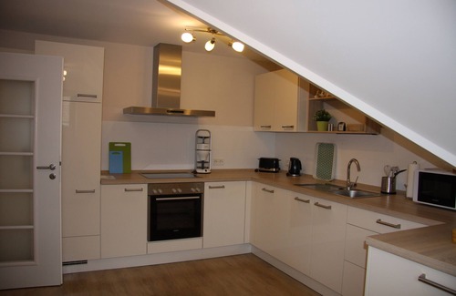 Walbeck Apartment | Modern non smoking apartment for 2 adults, ideal for cyclists