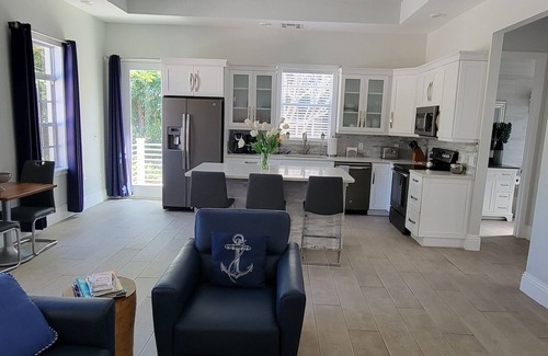 Oakes Estates House | Modern North Naples Villa on 3 Acres!