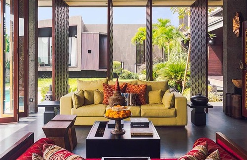 Batu Bolong Villa | Modern Oasis by the Sea – Bali Villa 1032