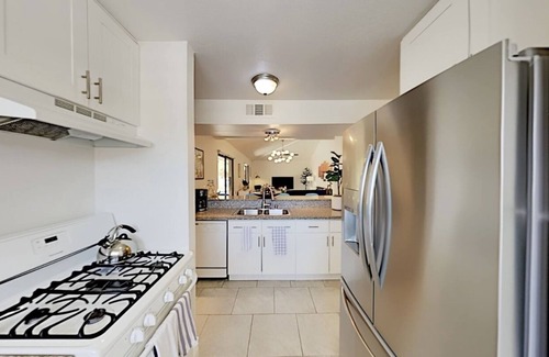 Racquet Club Estates House | Modern Oasis I Stunning Mountain-View Pool/Hot Tub