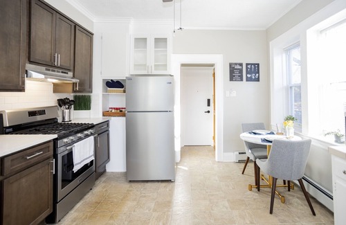Bloomfield Apartment | Modern Oasis w/Unique Amenities