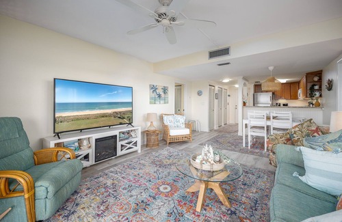 Butler Beach Condo | Modern Ocean View Condo, Just Steps from the Beach with Pool Access