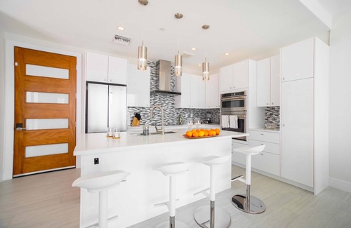Northwest Point Condo | Modern Oceanfront 1 Bdr Condo/w Pool + Diving