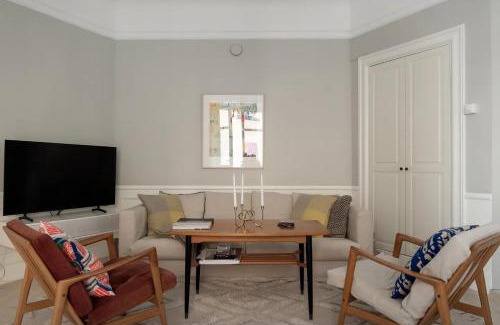 Gallnoby Apartment | Modern och ljus lägenhet