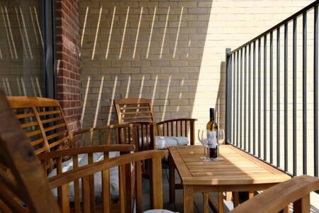 Ealing Common Apartment | Modern one Bedroom Apartment in Ealing Common