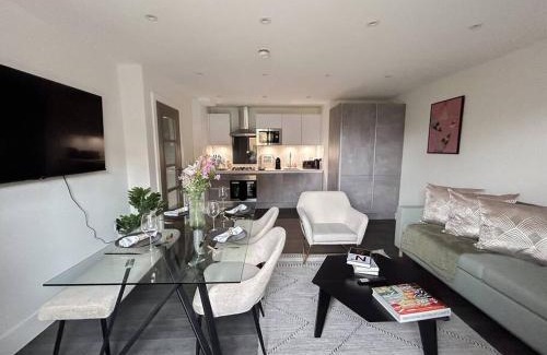 Whitechapel Apartment | Modern one bedroom flat in the Heart of London