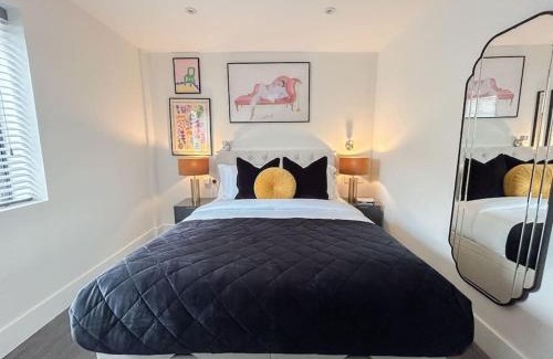 Whitechapel Apartment | Modern one bedroom flat in the Heart of London