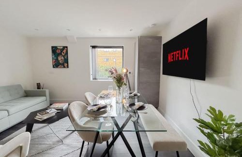 Whitechapel Apartment | Modern one bedroom flat in the Heart of London