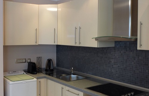 Gospostina Apartment | Modern one bedroom, just steps away from Old Town and sea