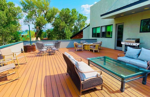 La Veta House | Modern, Peaceful 5 star home