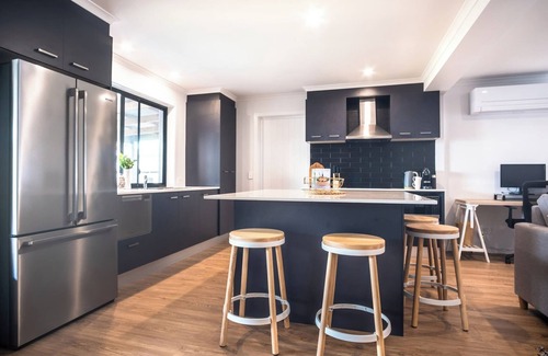 Mudjimba House | Modern Pet-friendly Mudjimba Townhouse