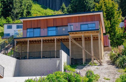 Fernhill House | Modern, Plush & Picturesque - Wynyard Top