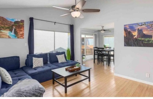 Scottsdale House | Modern Pool / Minutes from Old Town / Sleeps 8
