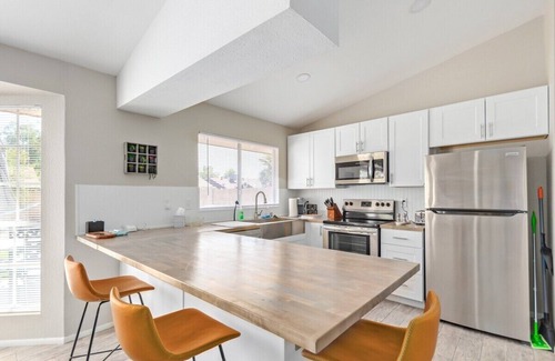 Chandler House | Modern Private Chandler Paradise w/Pool